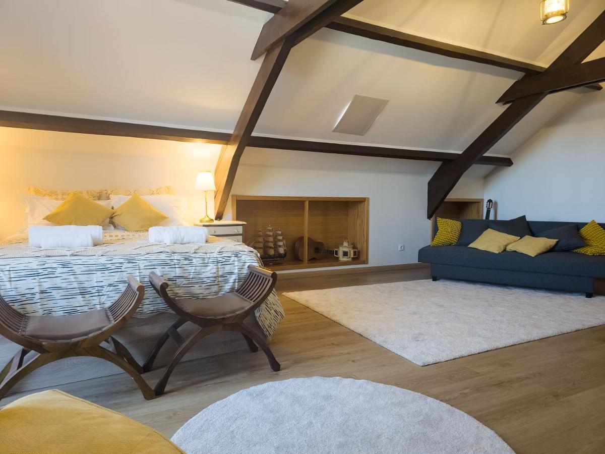1884 Aveiro Loft Apartment Bagian luar foto