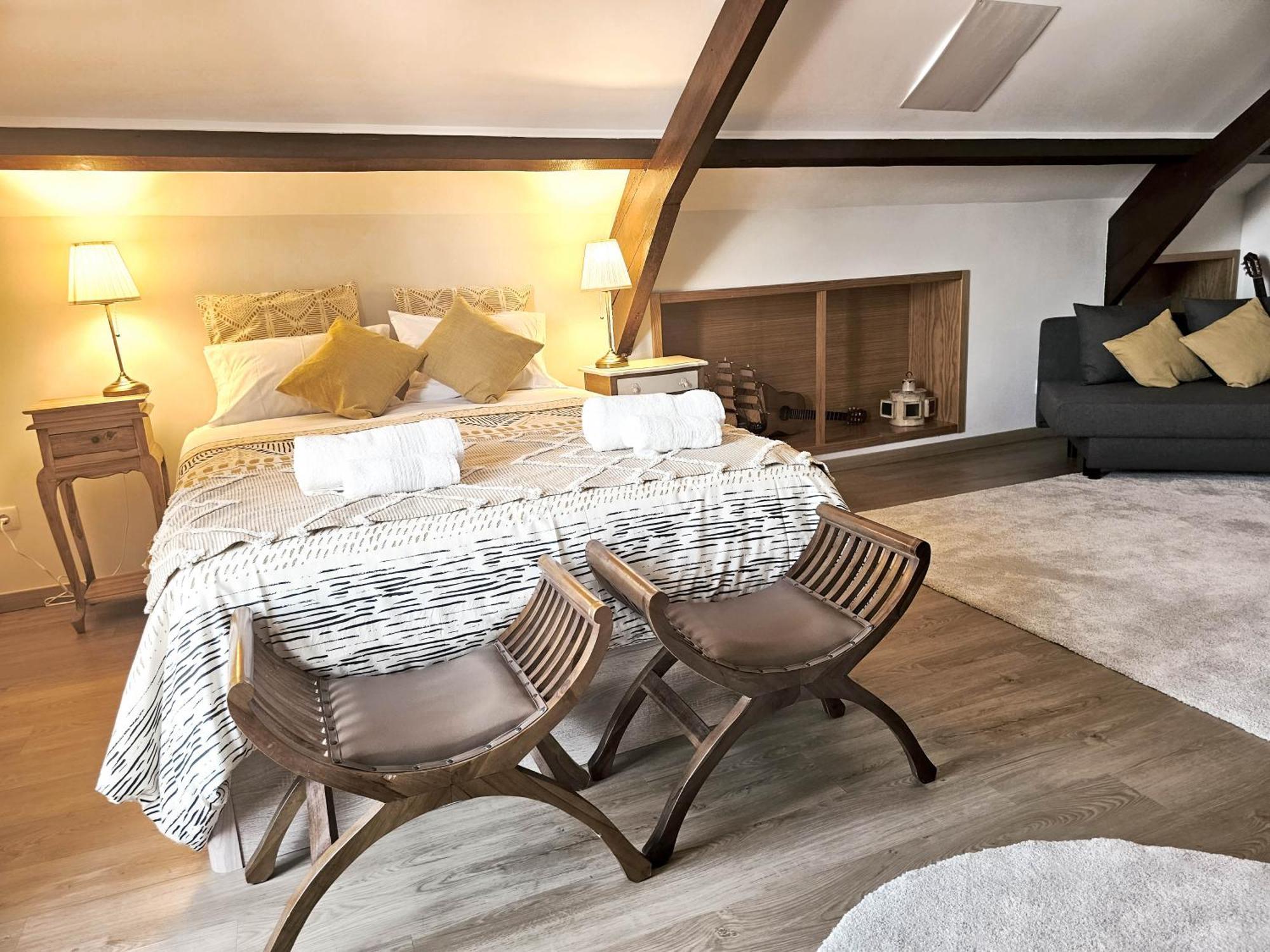 1884 Aveiro Loft Apartment Bagian luar foto